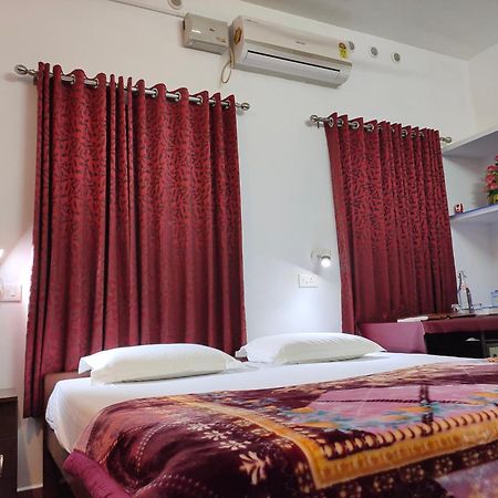 Kuttickattil Gardens Homestay Kottayam Exteriör bild