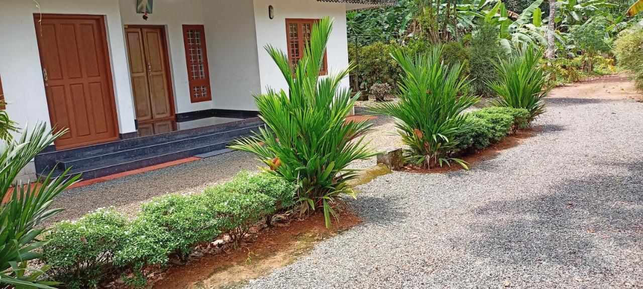 Kuttickattil Gardens Homestay Kottayam Exteriör bild